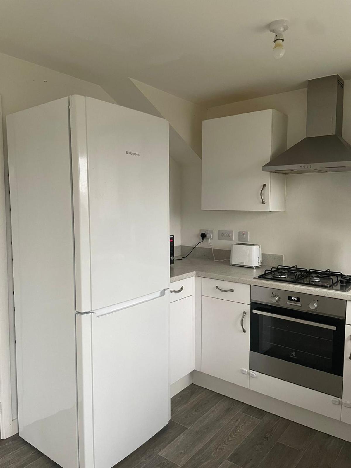 Village House St Mellons - Close To A48 And M4 Cardiff Exteriör bild